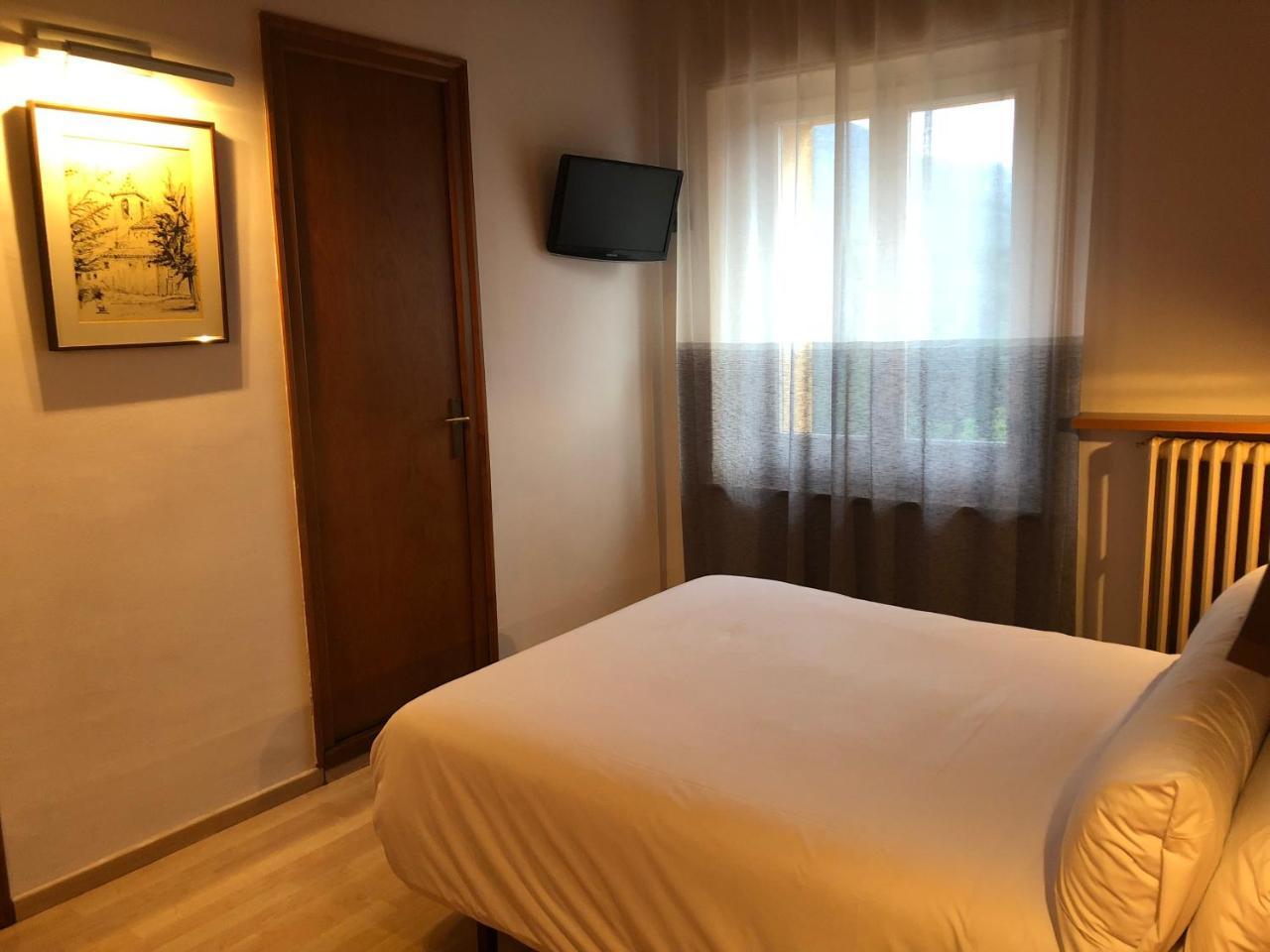 Hostal De La Gloria Viladrau Extérieur photo