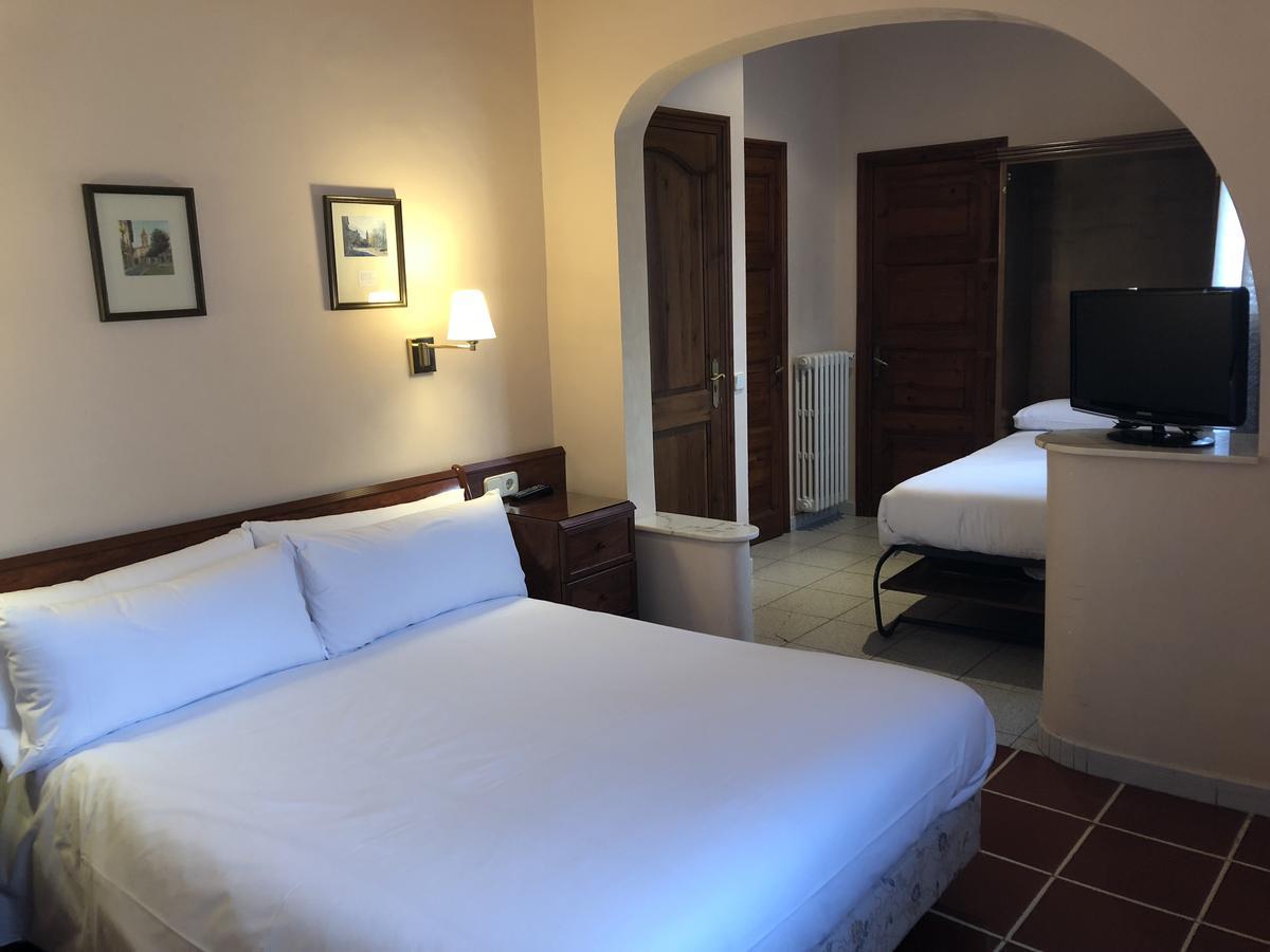 Hostal De La Gloria Viladrau Extérieur photo