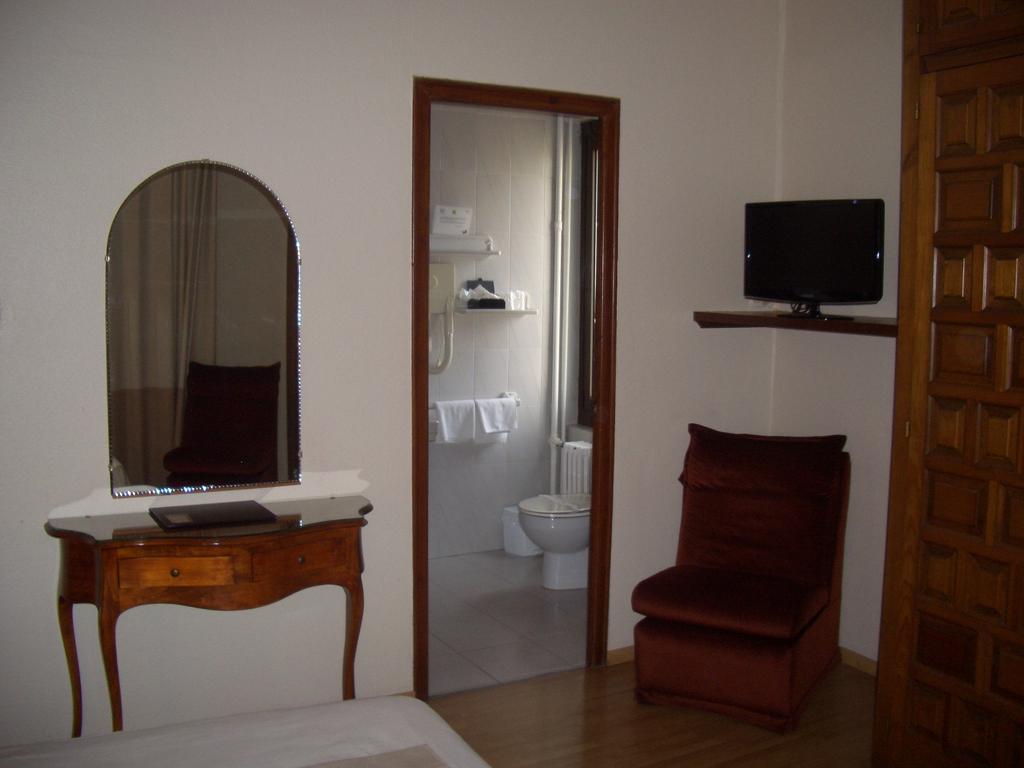 Hostal De La Gloria Viladrau Extérieur photo